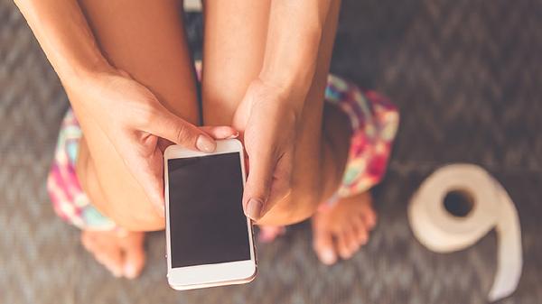 Does Scrolling Before Bed Mess With Your Sleep?