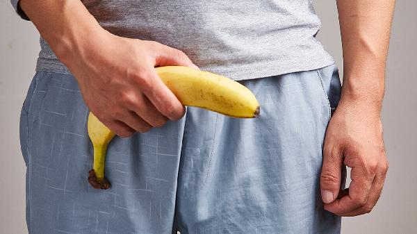 Generally, testicular pain and tenderness may indicate inflammation.