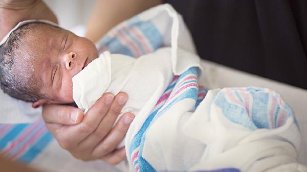 Essential Newborn Care Tips for Stress-Free Parenting