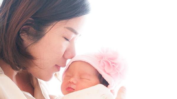 Tips to Stop Your Newborn from Scratching Their Face