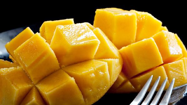 Can You Mix Mango and Milk? The Truth Behind This Tasty Combo