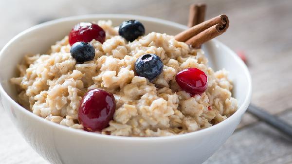 Oats Pack a Nutritional Punch – Time to Dig In!