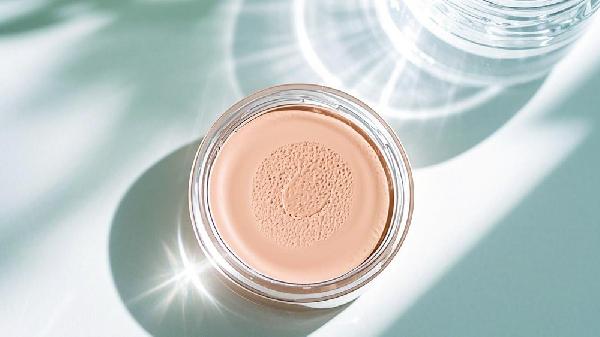 Foundation vs. Primer: Which Matters More for Your Makeup?