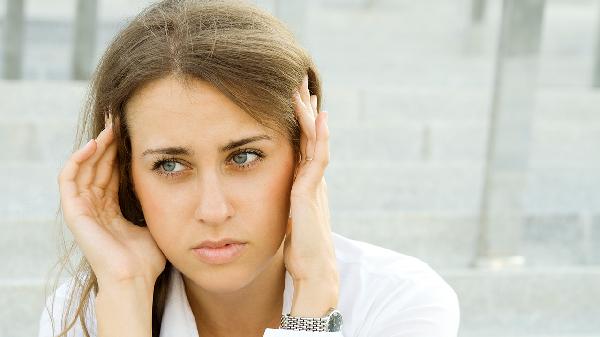 Living on the Edge: The Rollercoaster Life of Bipolar Disorder in America